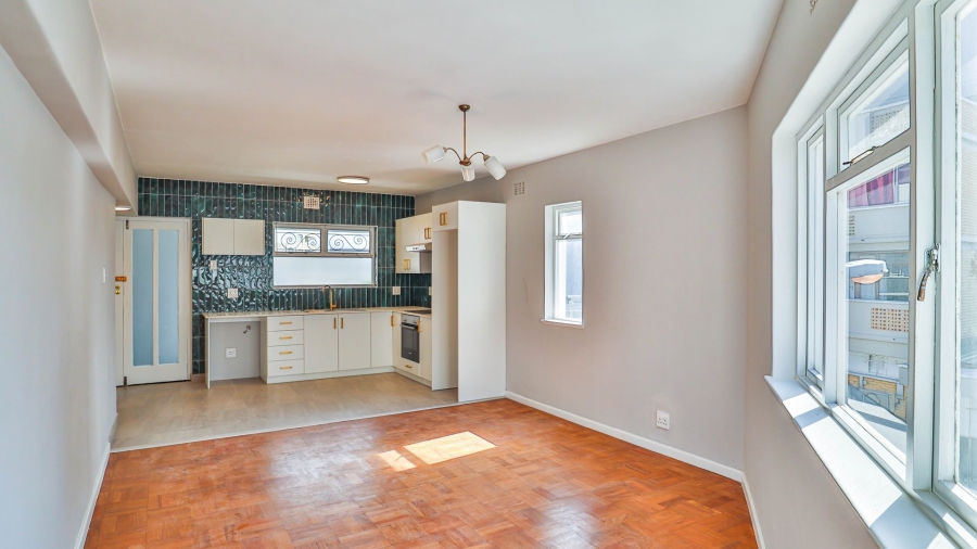 To Let 1 Bedroom Property for Rent in Sea Point Western Cape